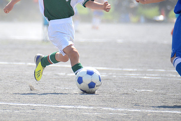 愛知　刈谷　名古屋　こどもの姿勢改善　足元を固めて身体能力アップさせサッカーの試合で活躍したい子ども